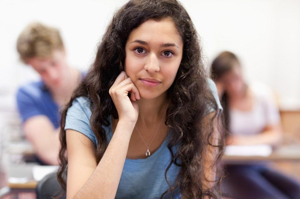 How do stress and alcohol use collide among college students?
